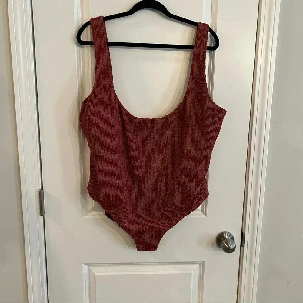 J crew one piece Sz 20 swimsuit classic scoop neck one piece e retro